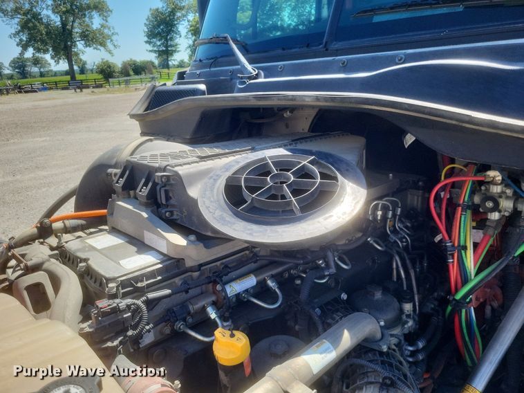 image for item DR4850 2016 Freightliner  Cascadia 125 Evolution  semi truck