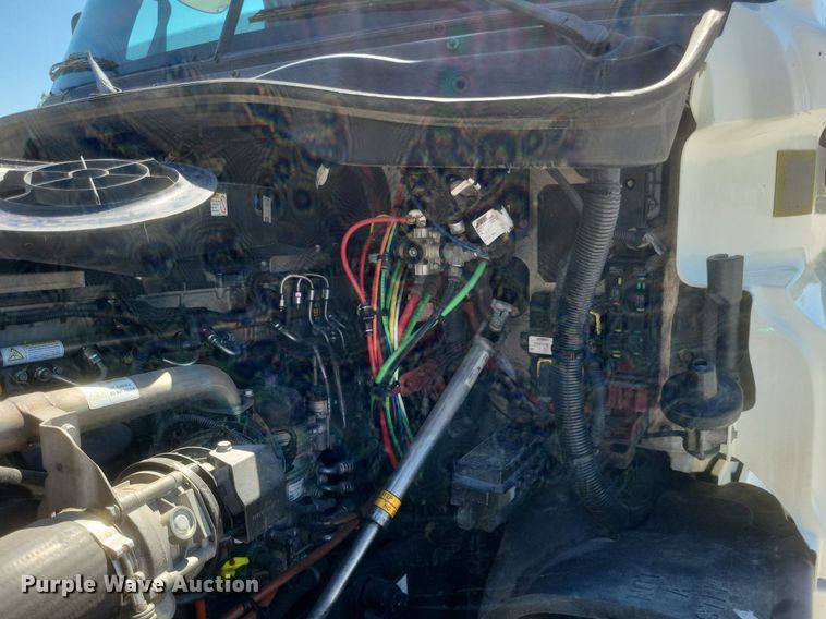 image for item DR4850 2016 Freightliner  Cascadia 125 Evolution  semi truck