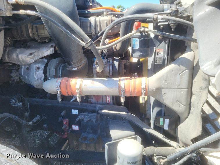 image for item DR4850 2016 Freightliner  Cascadia 125 Evolution  semi truck