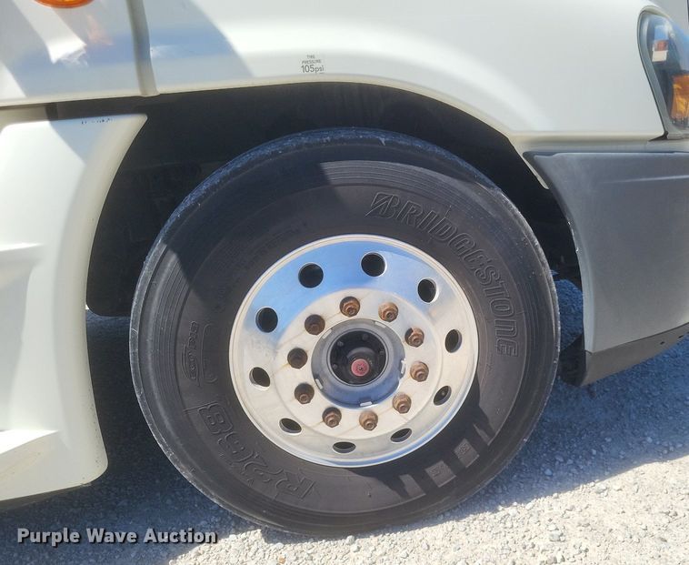 image for item DR4850 2016 Freightliner  Cascadia 125 Evolution  semi truck