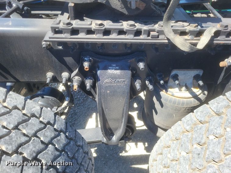 image for item DR4850 2016 Freightliner  Cascadia 125 Evolution  semi truck