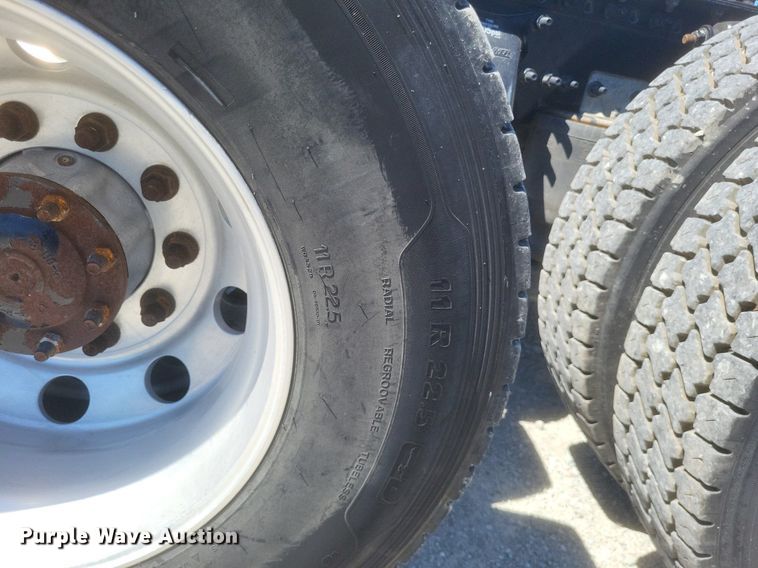 image for item DR4850 2016 Freightliner  Cascadia 125 Evolution  semi truck