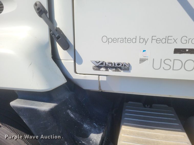 image for item DR4853 2005 Mack CX612 semi truck