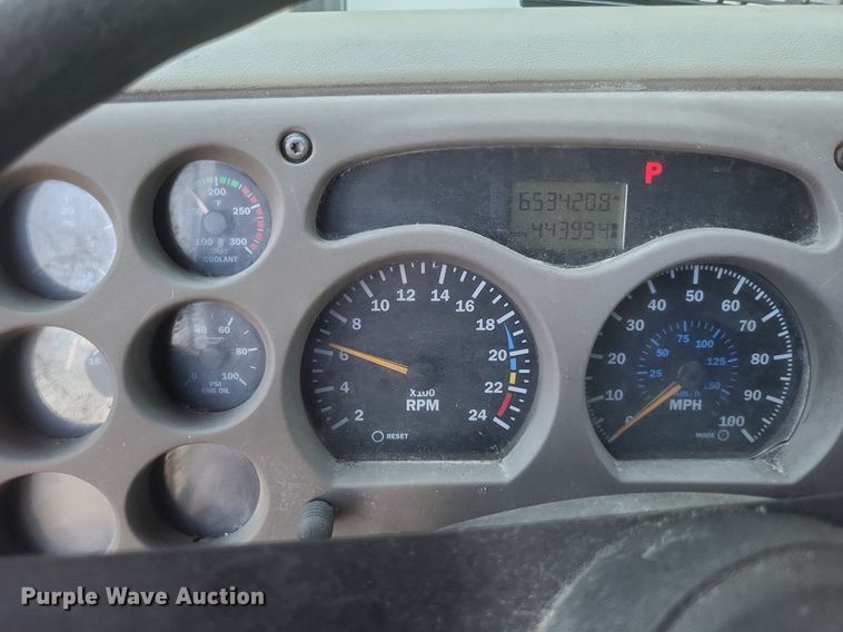 image for item DR4853 2005 Mack CX612 semi truck