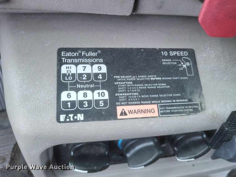 image for item DR4853 2005 Mack CX612 semi truck