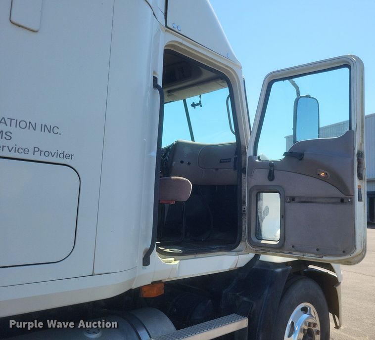 image for item DR4853 2005 Mack CX612 semi truck