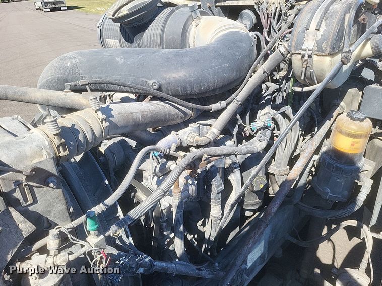 image for item DR4853 2005 Mack CX612 semi truck