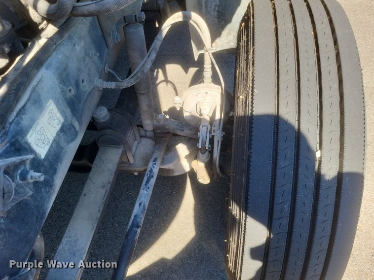 image for item DR4853 2005 Mack CX612 semi truck