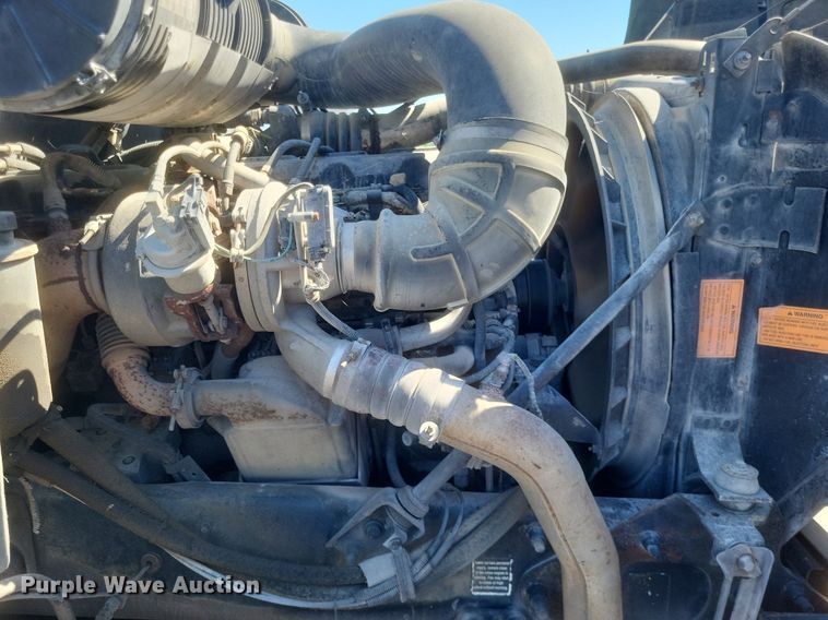 image for item DR4853 2005 Mack CX612 semi truck