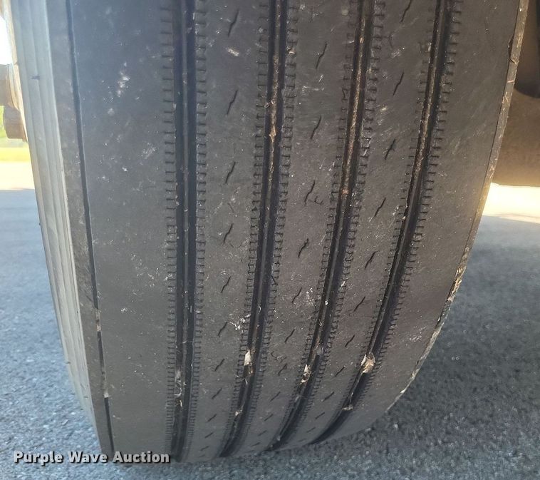 image for item DR4853 2005 Mack CX612 semi truck