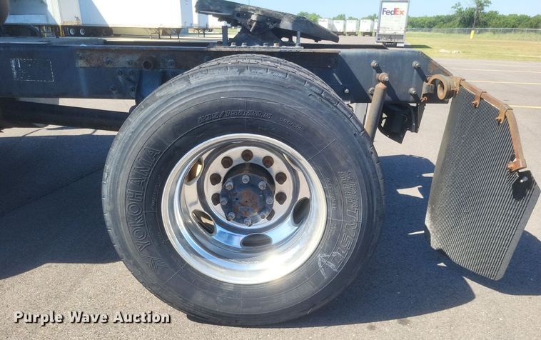 image for item DR4853 2005 Mack CX612 semi truck