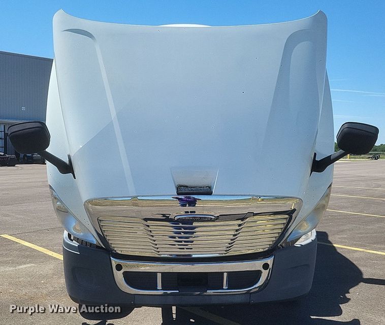 image for item DR4854 2015 Freightliner  Cascadia 125 semi truck