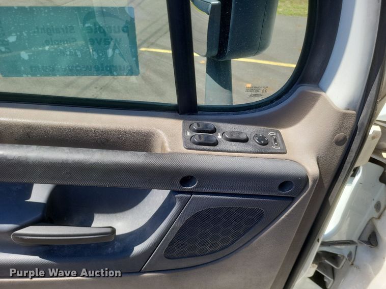 image for item DR4854 2015 Freightliner  Cascadia 125 semi truck