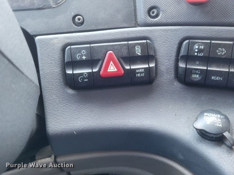 image for item DR4854 2015 Freightliner  Cascadia 125 semi truck