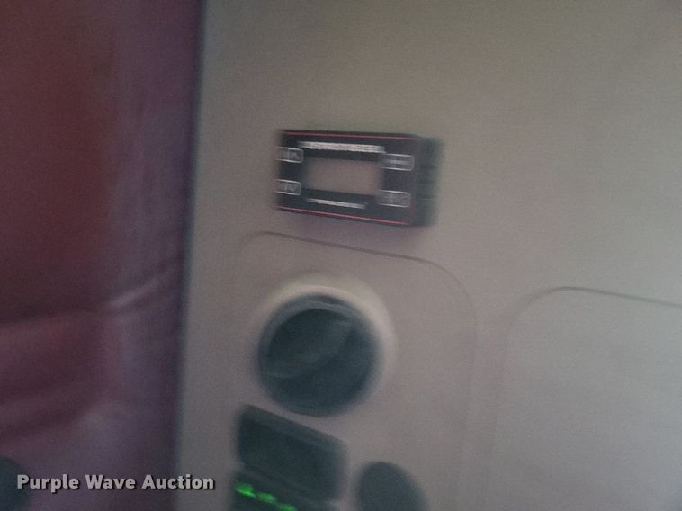 image for item DR4854 2015 Freightliner  Cascadia 125 semi truck