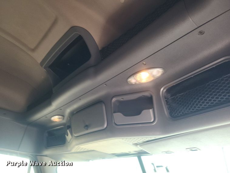 image for item DR4854 2015 Freightliner  Cascadia 125 semi truck