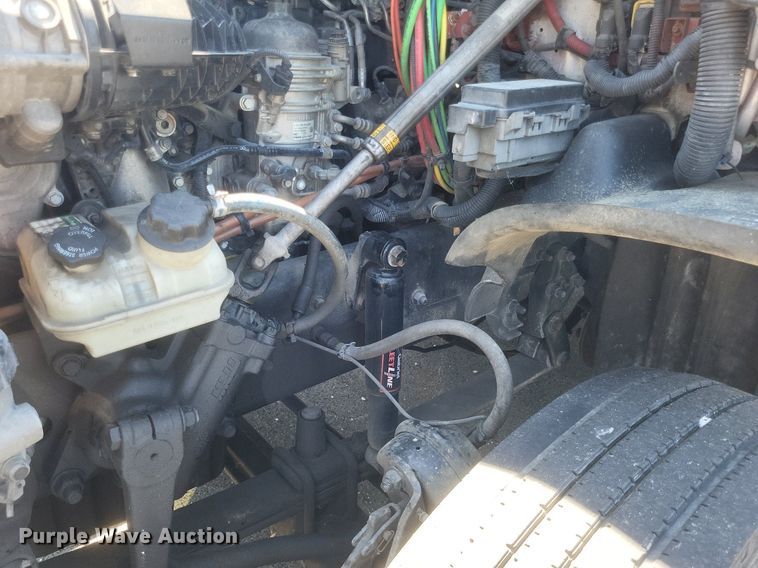 image for item DR4854 2015 Freightliner  Cascadia 125 semi truck