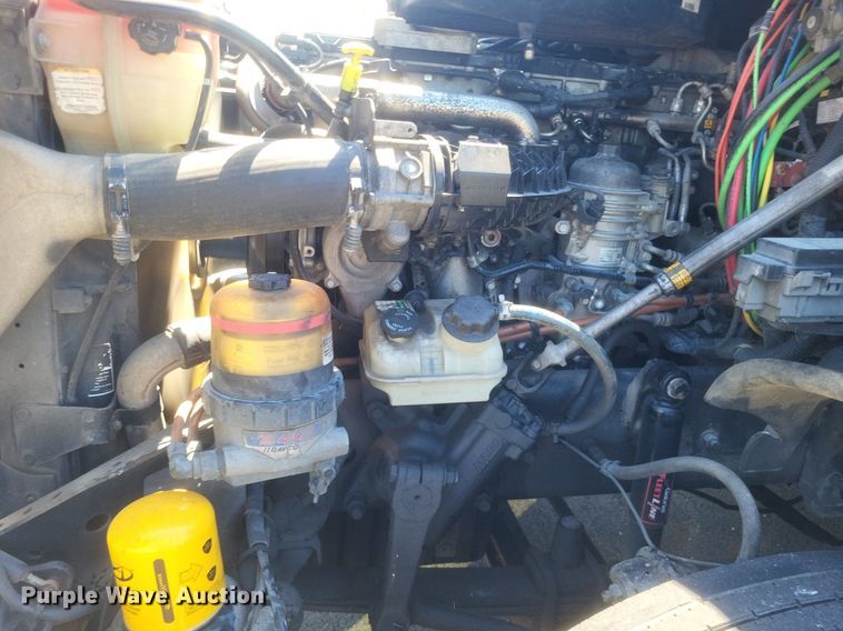 image for item DR4854 2015 Freightliner  Cascadia 125 semi truck