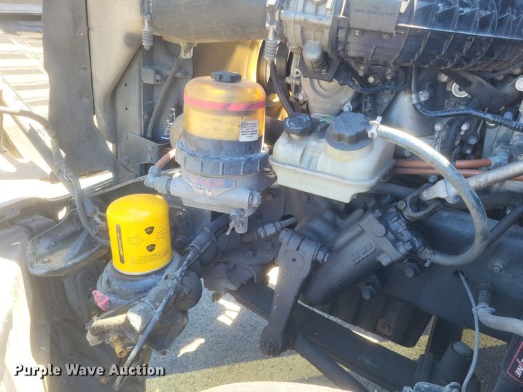 image for item DR4854 2015 Freightliner  Cascadia 125 semi truck