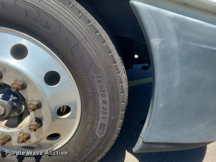 image for item DR4854 2015 Freightliner  Cascadia 125 semi truck