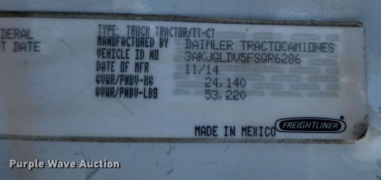 image for item DR4854 2015 Freightliner  Cascadia 125 semi truck