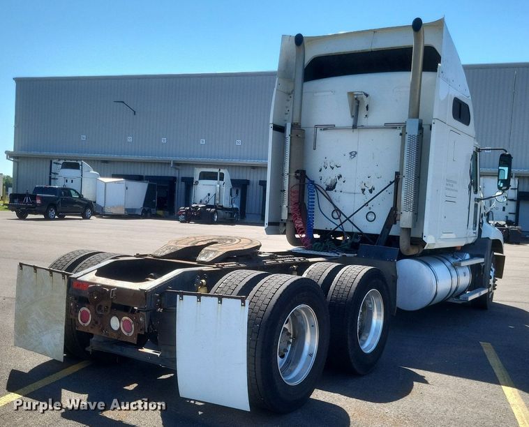 image for item DR4855 2006 Mack CXN613 semi truck