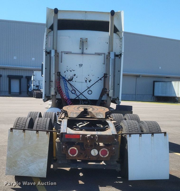 image for item DR4855 2006 Mack CXN613 semi truck