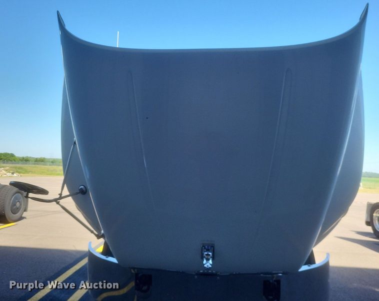 image for item DR4855 2006 Mack CXN613 semi truck