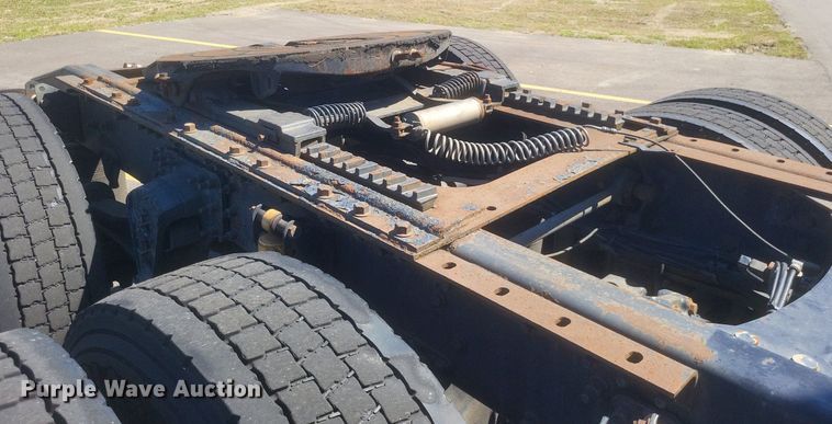 image for item DR4855 2006 Mack CXN613 semi truck