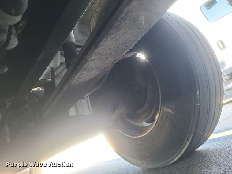 image for item DR4855 2006 Mack CXN613 semi truck