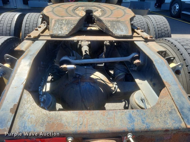 image for item DR4855 2006 Mack CXN613 semi truck