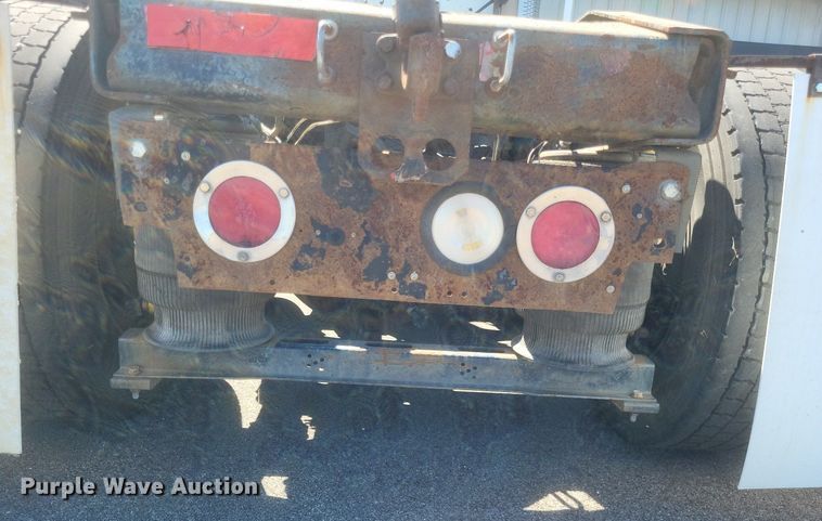 image for item DR4855 2006 Mack CXN613 semi truck