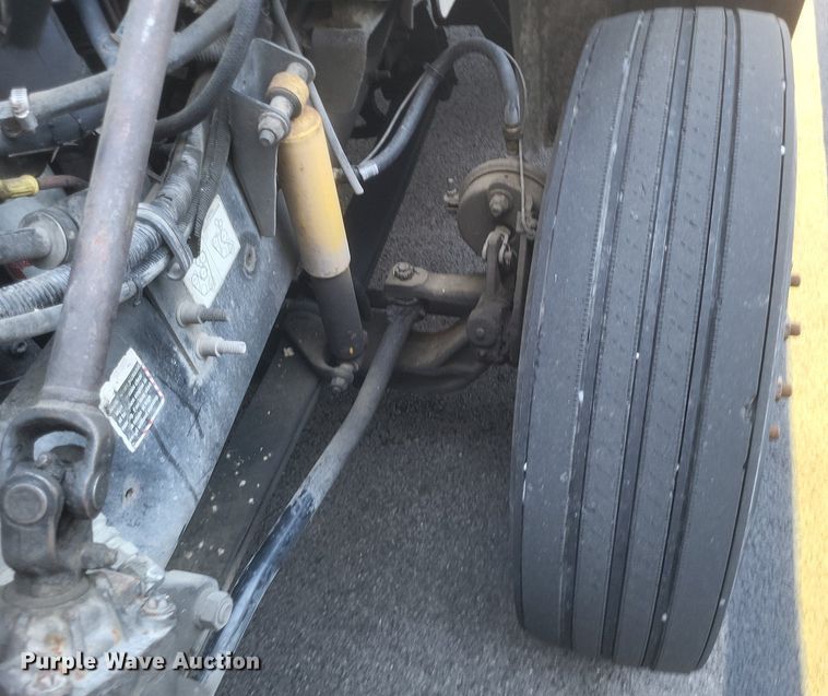 image for item DR4855 2006 Mack CXN613 semi truck