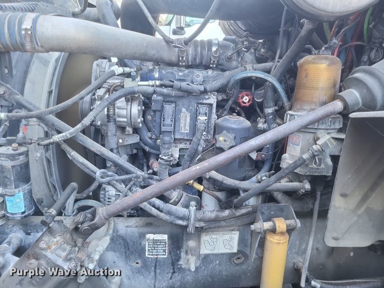 image for item DR4855 2006 Mack CXN613 semi truck