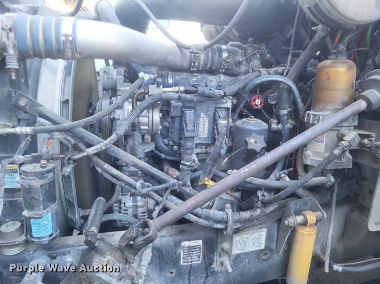 image for item DR4855 2006 Mack CXN613 semi truck