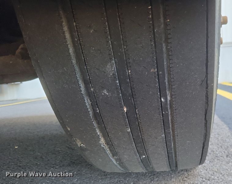 image for item DR4855 2006 Mack CXN613 semi truck