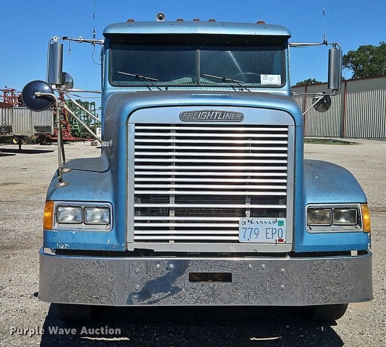 image for item DR8681 1995 Freightliner  FLD semi truck