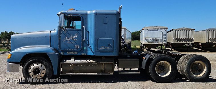 image for item DR8681 1995 Freightliner  FLD semi truck