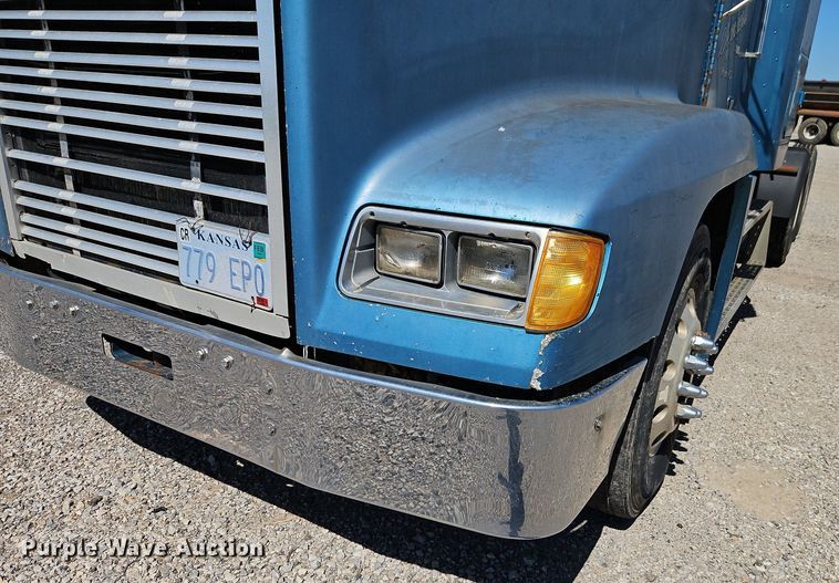 image for item DR8681 1995 Freightliner  FLD semi truck