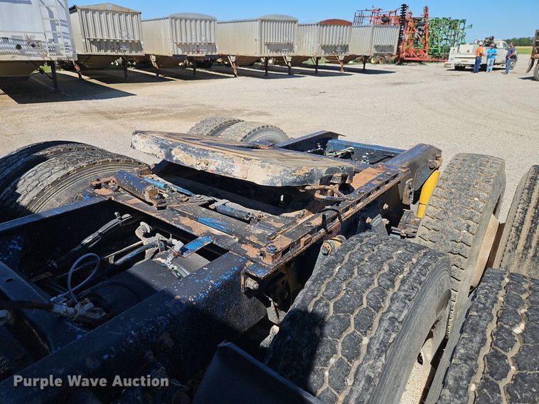 image for item DR8681 1995 Freightliner  FLD semi truck