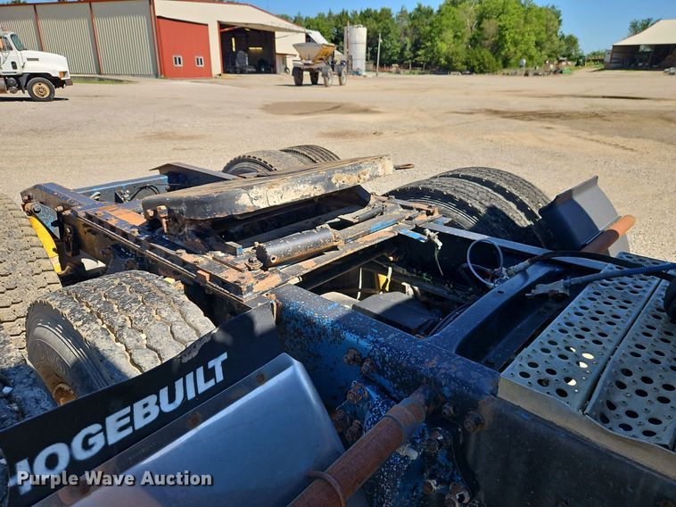 image for item DR8681 1995 Freightliner  FLD semi truck