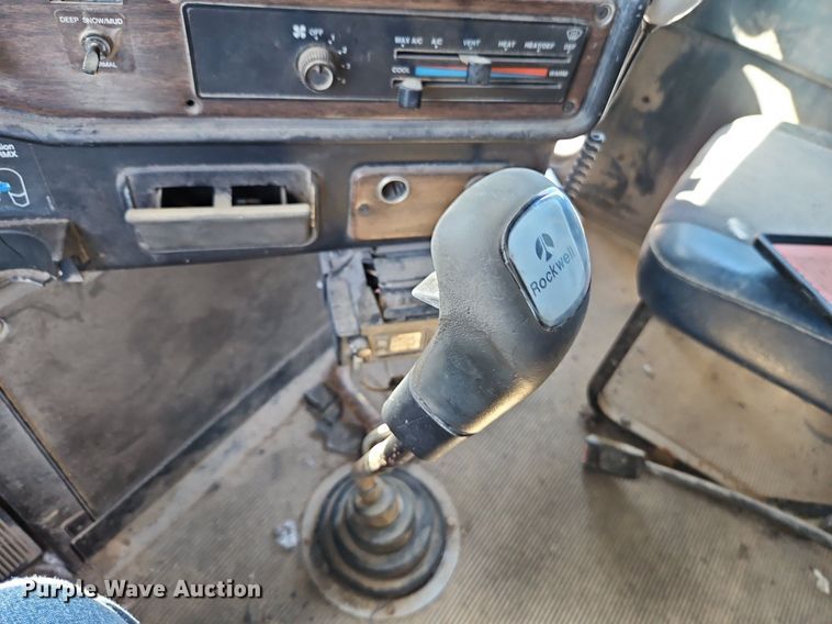 image for item DR8681 1995 Freightliner  FLD semi truck