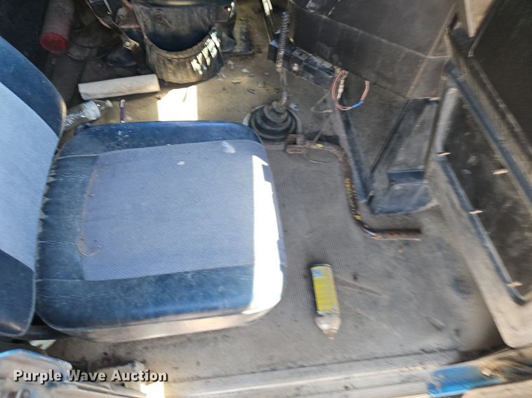 image for item DR8681 1995 Freightliner  FLD semi truck