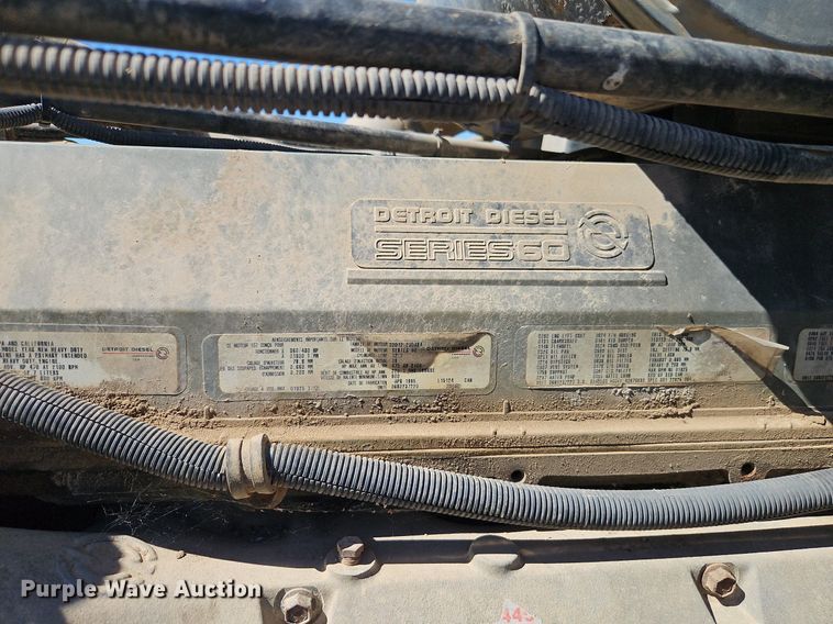 image for item DR8681 1995 Freightliner  FLD semi truck