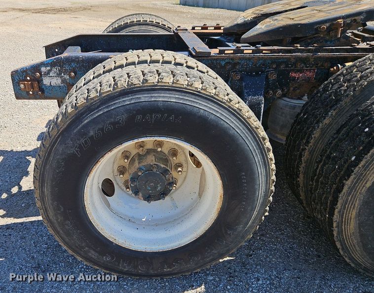 image for item DR8681 1995 Freightliner  FLD semi truck