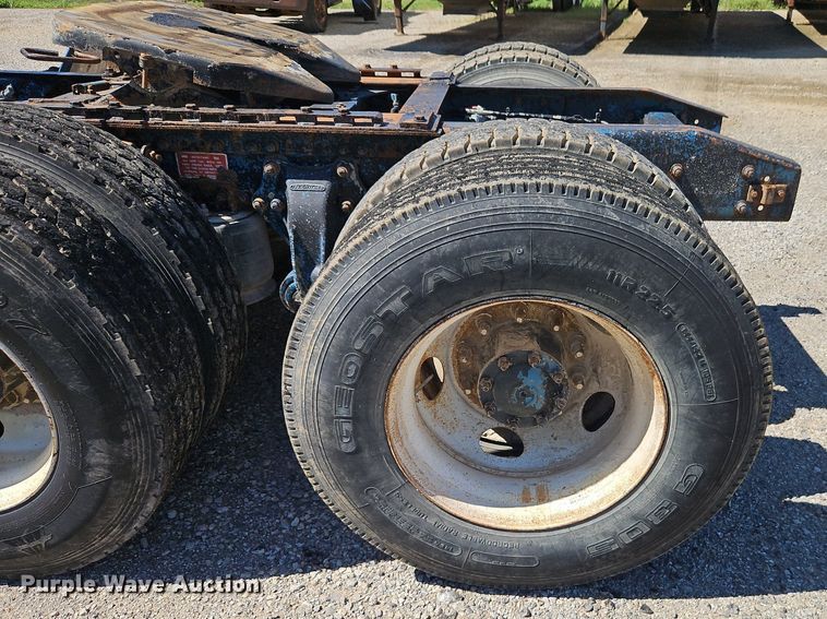 image for item DR8681 1995 Freightliner  FLD semi truck