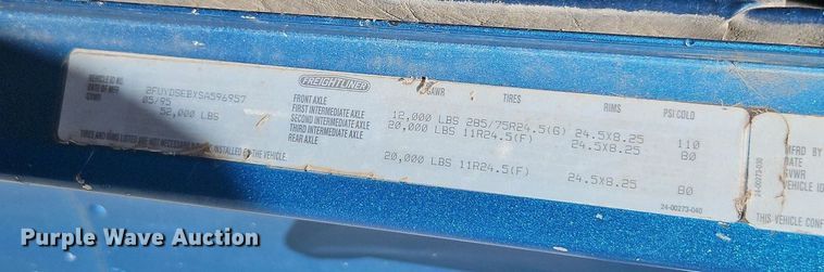 image for item DR8681 1995 Freightliner  FLD semi truck