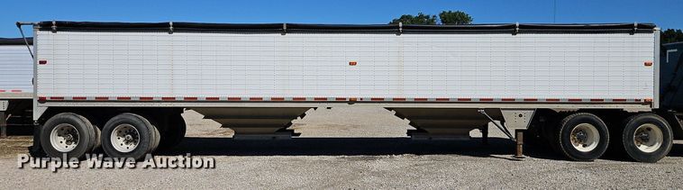 image for item DR8683 1996 Wilson DWH-400 grain trailer