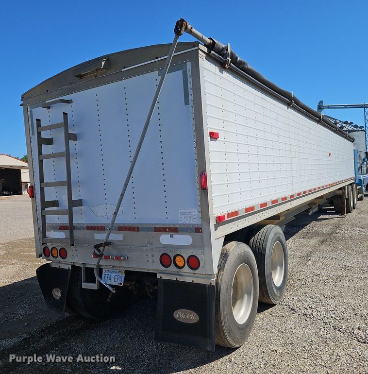 image for item DR8683 1996 Wilson DWH-400 grain trailer