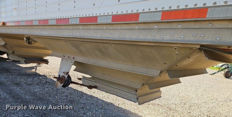 image for item DR8683 1996 Wilson DWH-400 grain trailer
